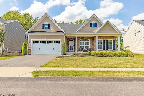 128 Summit Woods Dr, Morgantown, WV 26508