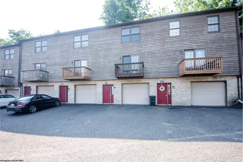 6 Silverview Ct, Morgantown, WV 26505