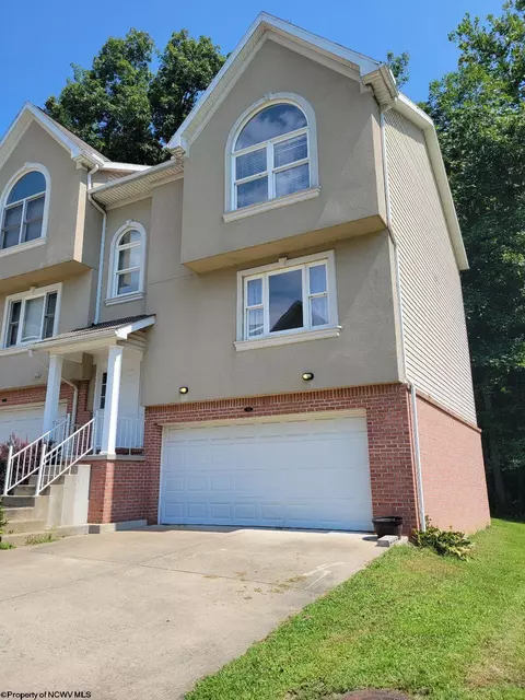 101 Cadet Ct, Morgantown, WV 26508