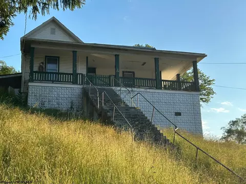 436 Depot St, Burnsville, WV 26335