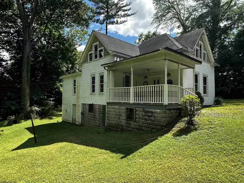 27 12 Oakwood Rd, Fairmont, WV 26554