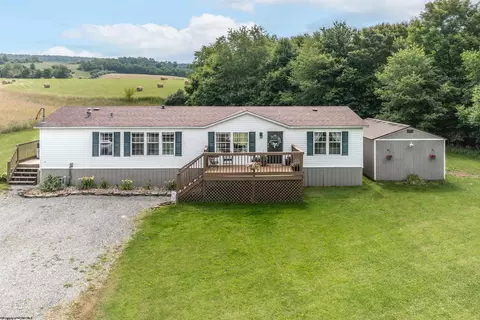 382 Nuce Rd, Masontown, WV 26542