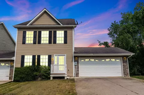 10 Hall Valley Ct, Bridgeport, WV 26330