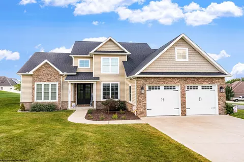 700 Slaton Ln, Morgantown, WV 26508