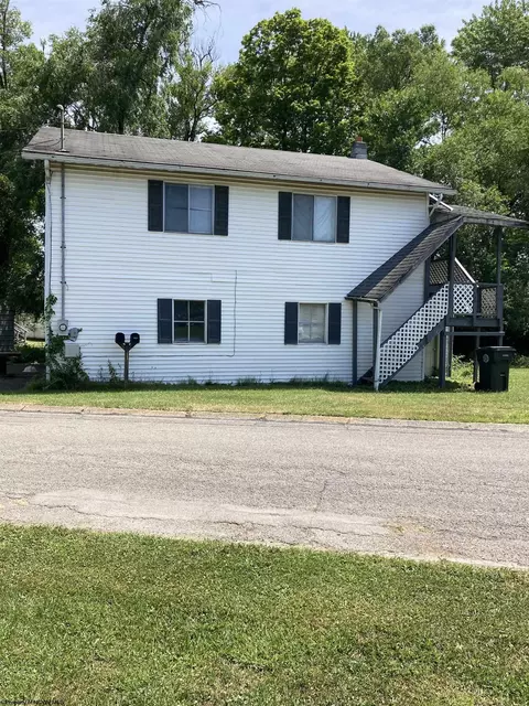 10 Maple St, Buckhannon, WV 26201