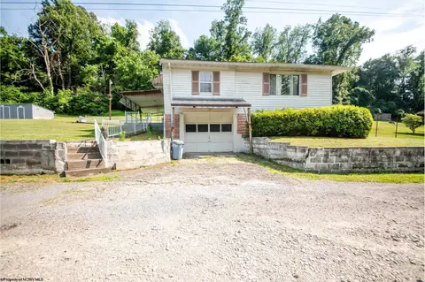 152 Boston St, Morgantown, WV 26508