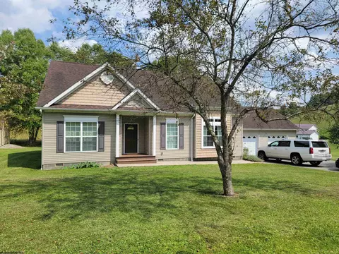 84 Jarrett Dr, Buckhannon, WV 26201