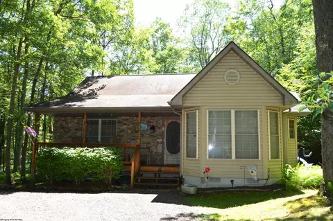 89 Laurel Cir, Terra Alta, WV 26764