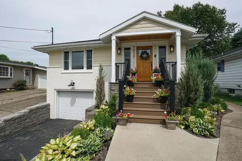 520 Pennsylvania Ave, Bridgeport, WV 26330
