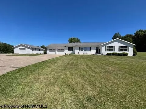 1868 Mt Nebo Rd, Buckhannon, WV 26201