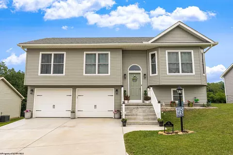 79 Friend Dr, Morgantown, WV 26508