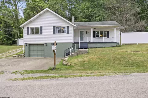 202 Morgan Station Rd, Lemont Furnace, PA 15456
