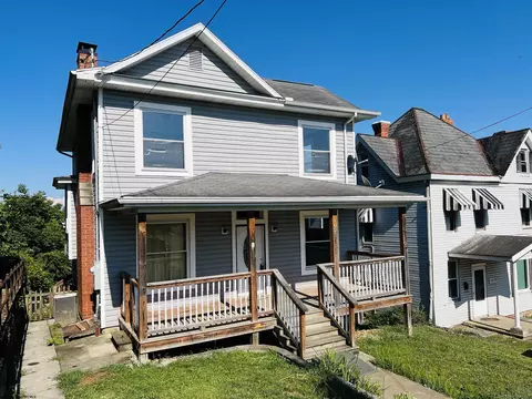 1021 Mccoy St, Fairmont, WV 26554