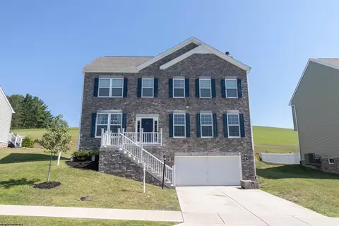 79 Kingston Dr, Bridgeport, WV 26330