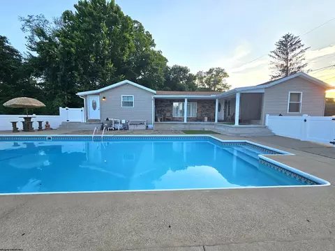 199 Phillips Ave, Rivesville, WV 26588