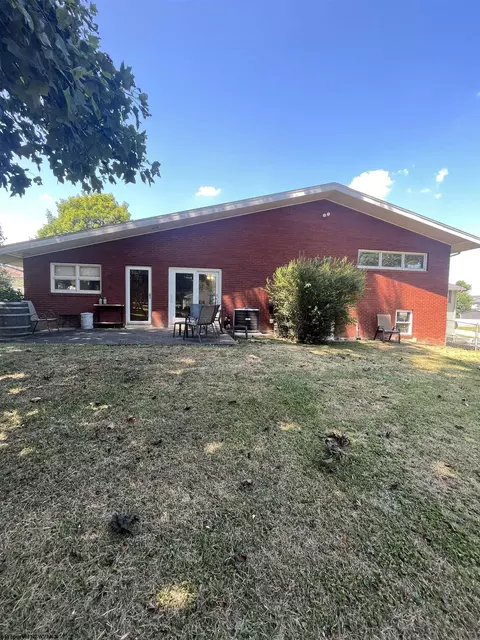 101 E Olive St, Bridgeport, WV 26330 photo 34