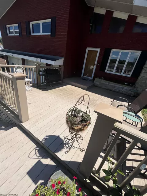 101 E Olive St, Bridgeport, WV 26330 photo 6