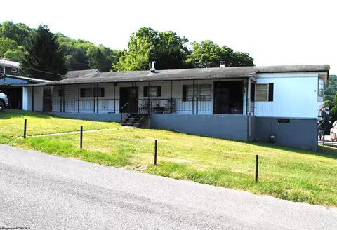 137 12 Wolfe St #40 WOLFE ST, Philippi, WV 26416