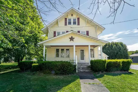 662 S Eighty-eight Rd, Carmichaels, PA 15320