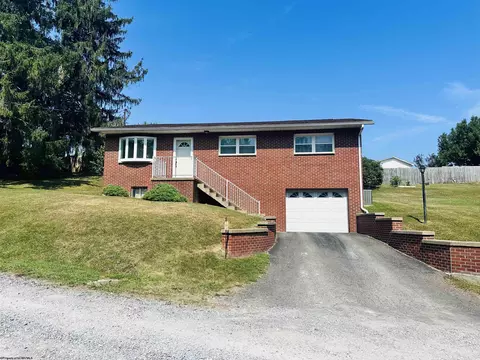 13 Timothy Ln, Fairmont, WV 26554