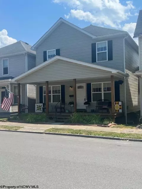 110 First St, Elkins, WV 26241