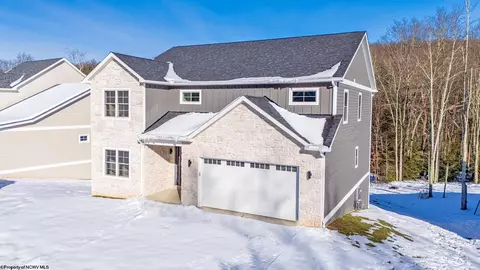 1027 Excaliber Dr, Morgantown, WV 26508