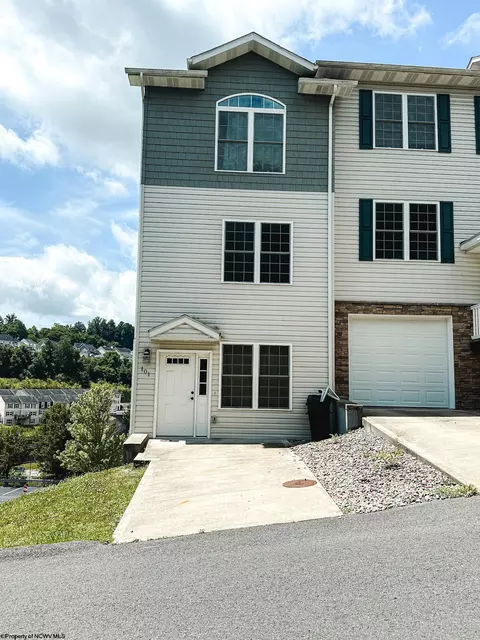101 Butler Dr, Morgantown, WV 26508