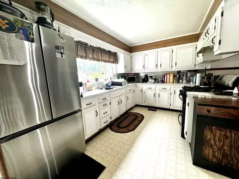 Kitchen - 6235 Wallback Rd, Wallback, WV 25285 photo 1 of 2