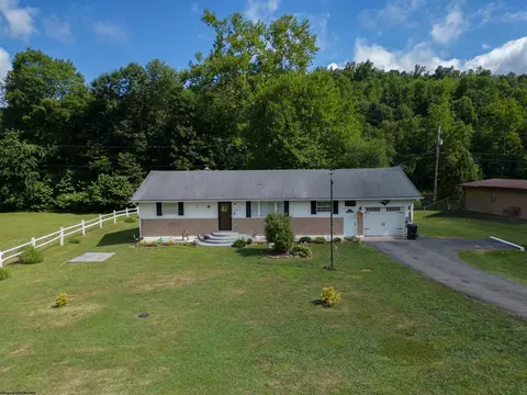 334 George Washington Hwy, Grafton, WV 26354
