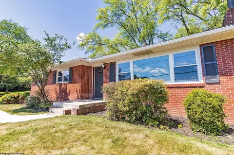 32 W High St, Morgantown, WV 26501