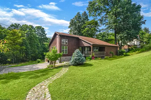 618 Eclipse Dr, Morgantown, WV 26508 photo 5