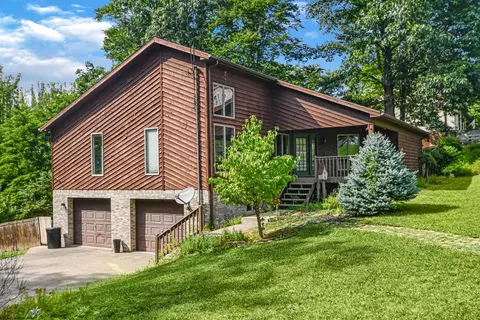 618 Eclipse Dr, Morgantown, WV 26508