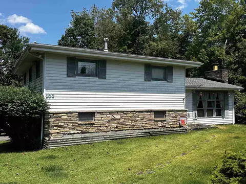 103 Wakefield Rd, Fairmont, WV 26554