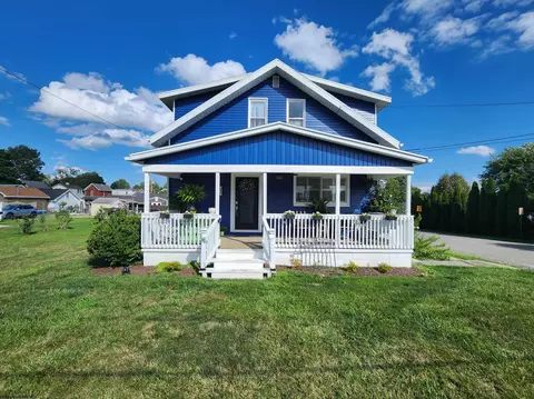440 Congress Ave, Star City, WV 26505
