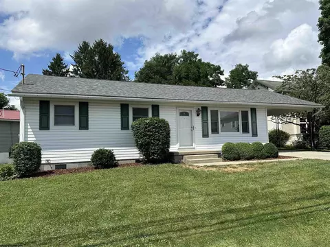 202 W High St, Kingwood, WV 26537