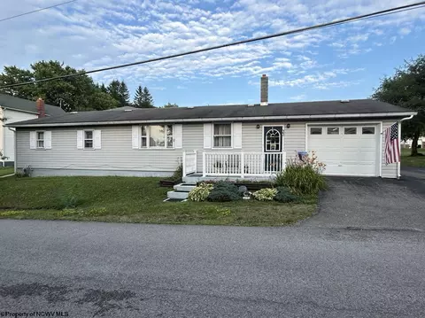 22 N Euclid Ave, Thomas, WV 26292