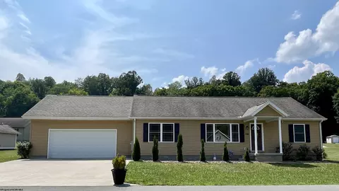 156 Valley Forge Cir, Fairmont, WV 26554