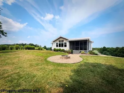 230 Brown Rd, Grafton, WV 26354