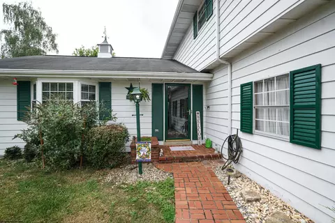 191 Ridgeway Dr, Bridgeport, WV 26330 photo 4