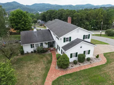 191 Ridgeway Dr, Bridgeport, WV 26330 photo 3
