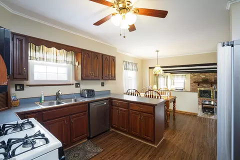191 Ridgeway Dr, Bridgeport, WV 26330 photo 9