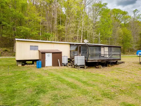 1320 Lake Lane Rd, Napier, WV 26631