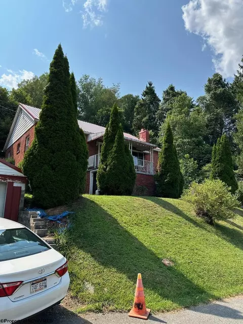 1410 Miller St, Fairmont, WV 26554
