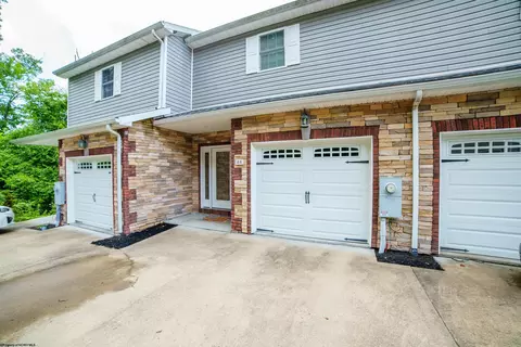 44 Turnstone Dr, Morgantown, WV 26505