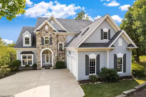 4009 Greystone Dr, Morgantown, WV 26508