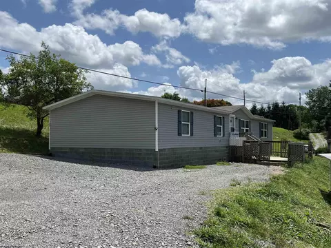 25 Richwood St, Buckhannon, WV 26201