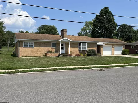 114 S Gate Rd, Elkins, WV 26241