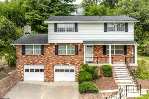 108 Morgan Dr, Morgantown, WV 26505