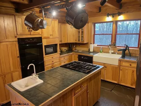 Kitchen - 2014 Cabin Mountain Rd, Davis, WV 26260 photo 1 of 1