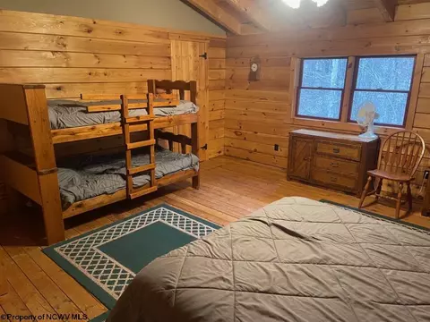 Bedroom - 2014 Cabin Mountain Rd, Davis, WV 26260 photo 2 of 3